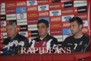 <<->> APASA pentru FOTO la dimensiunea mare <<->> <<->> 2009.03.05 conferinta presa Rapid 22