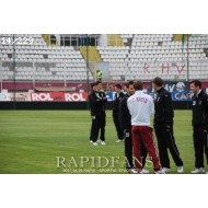 <<->> APASA pentru FOTO la dimensiunea mare <<->>  2011.04.26 RAPID Sportul 018
