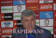 <<->> APASA pentru FOTO la dimensiunea mare <<->> <<->> 2009.03.05 conferinta presa Rapid 08