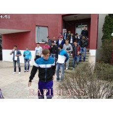 <<->> APASA pentru FOTO la dimensiunea mare <<->>  2013.04.05 UNITATE suporteri jucatori la RAPID 004