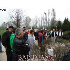 <<->> APASA pentru FOTO la dimensiunea mare <<->>  2013.04.05 UNITATE suporteri jucatori la RAPID 007